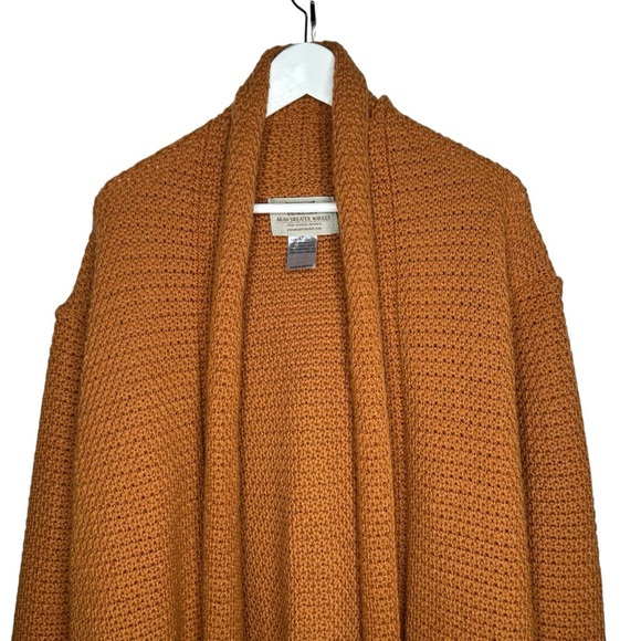 Sold - Picture 2 of 4